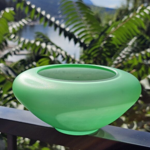 Uranium Tiffin Satin Green Glass Vase Bowl Geiger Confirmed, Amazing Piece! - Picture 15 of 16